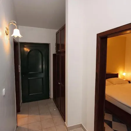 Apartment By The Sea - 3197 *