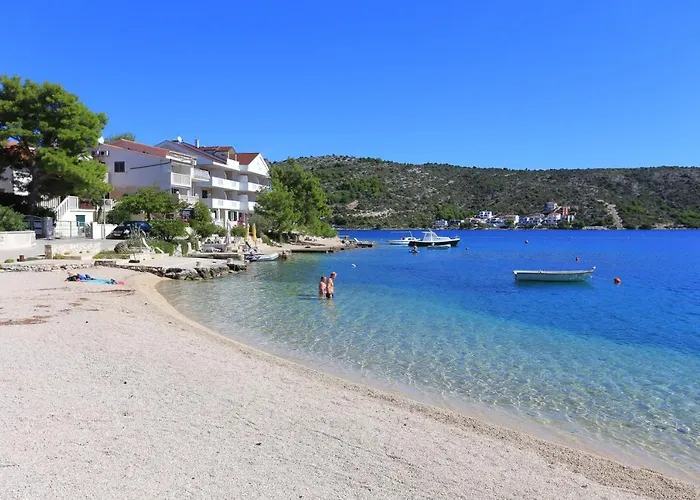 Apartment By The Sea - 3197 *